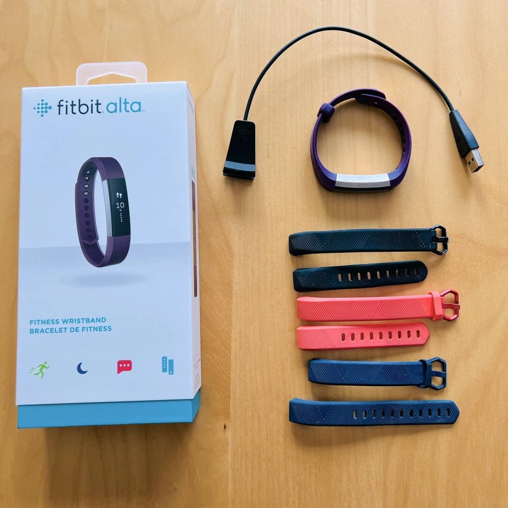 Fitbit Alta fitness tracker & 3 spare wristbands